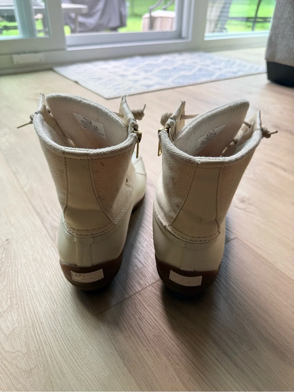 Sperry Women's Cream Lace-Up Waterproof Winter Boots